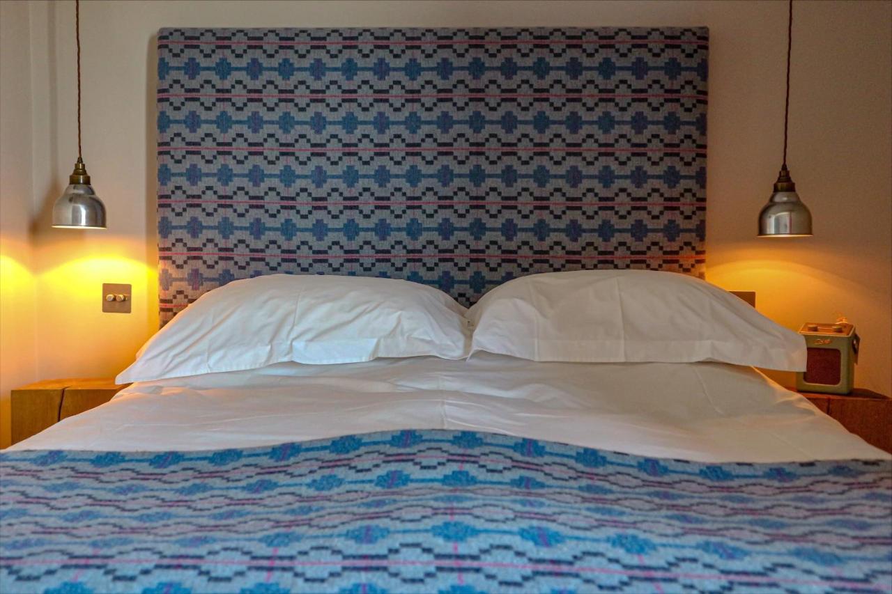 Harbourmaster Hotel أبيريرون المظهر الخارجي الصورة